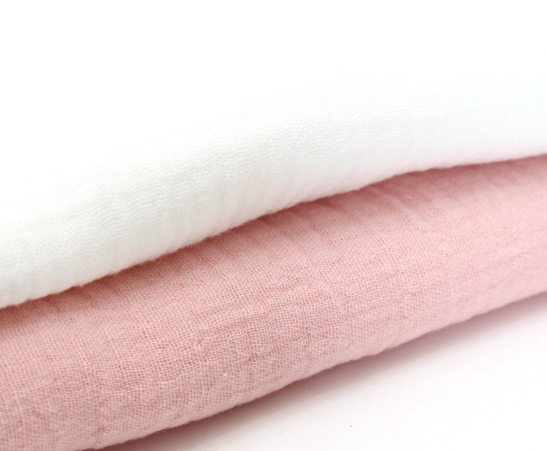 Gaze musselina rosa e branco
